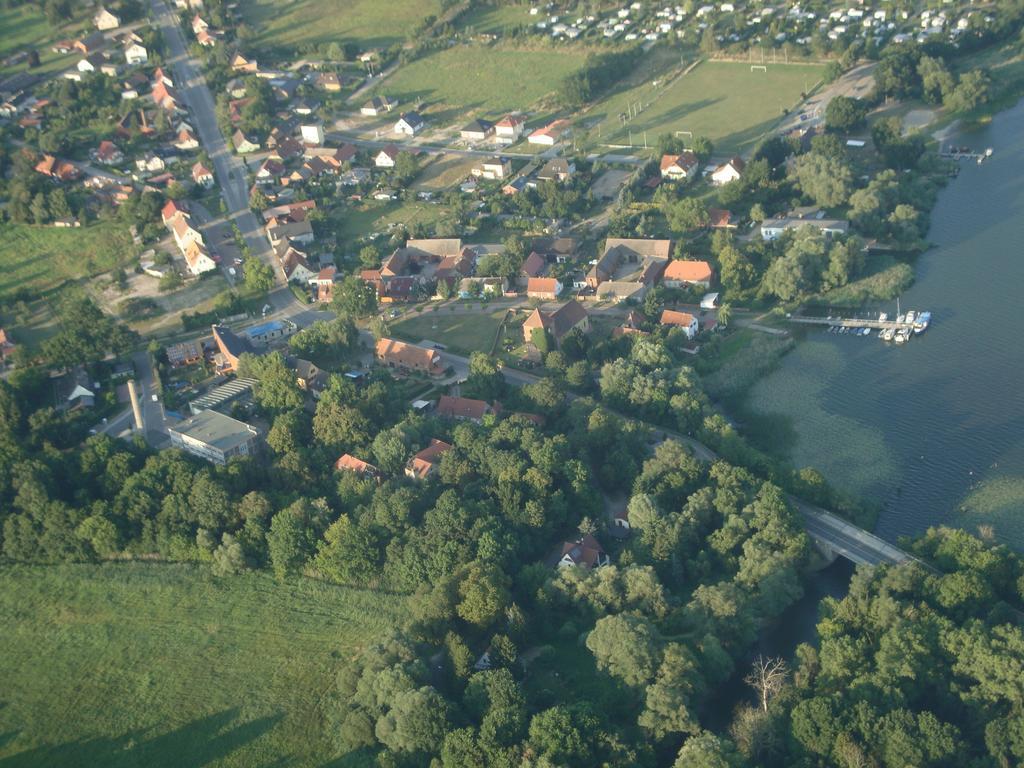 Pension Am Dorfanger Hohennauen Exterior foto
